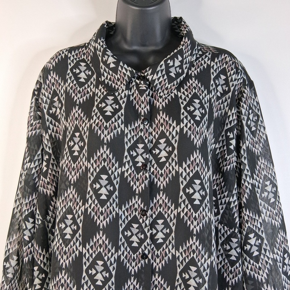 Simply Emma Women's Full Button Blouse Plus 3X Black White Geo Print Lightweight - Picture 7 of 14